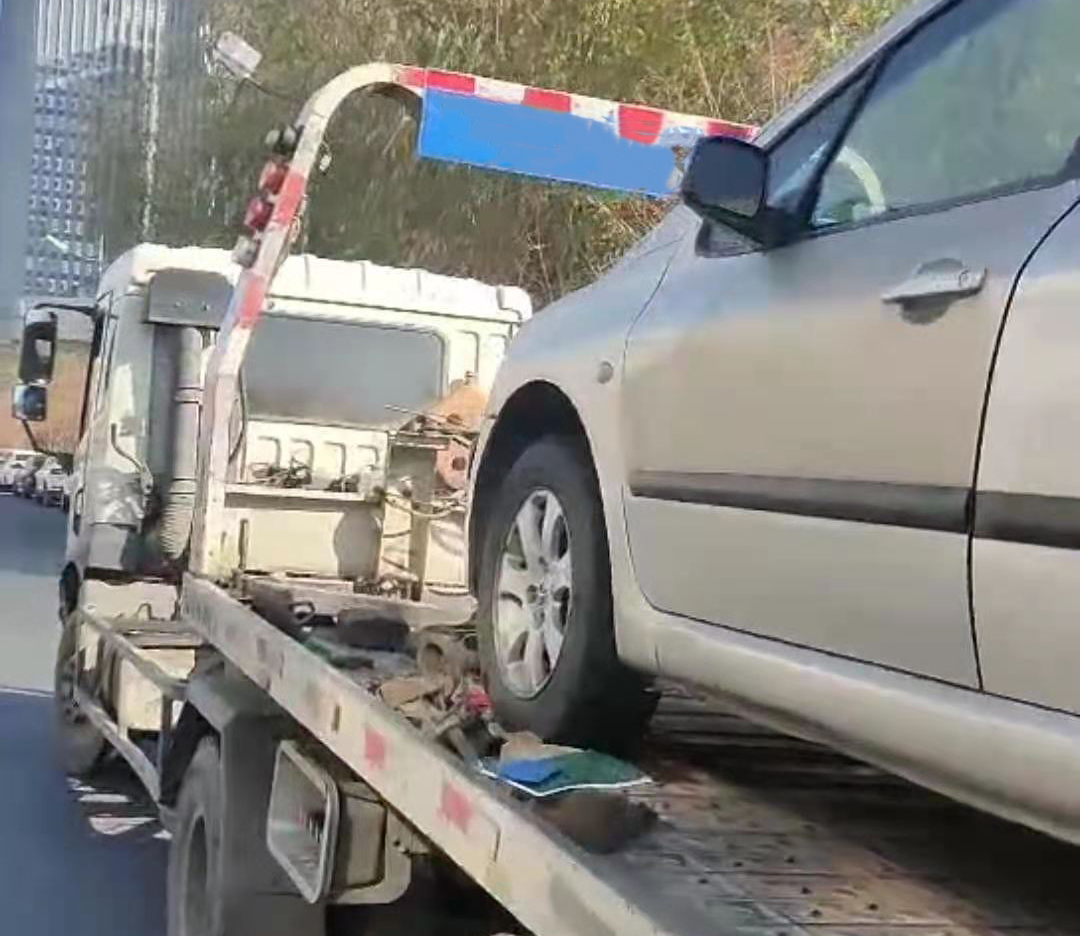 朝陽車輛報(bào)廢廠家拖車操作的注意事項(xiàng)