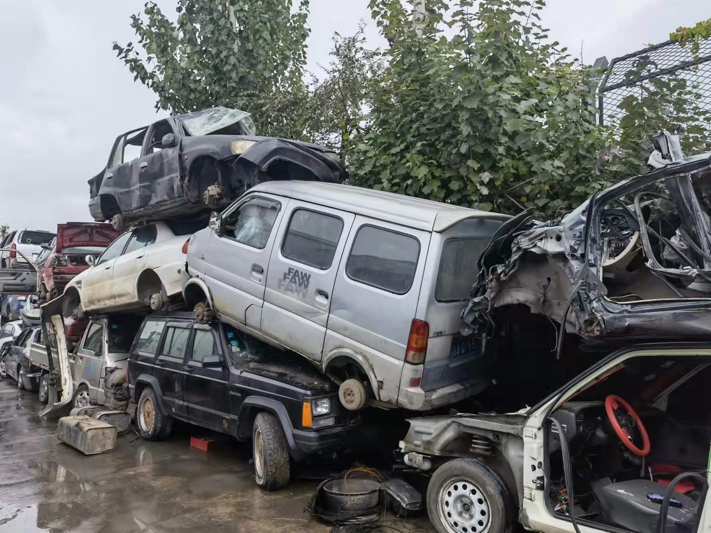 通縣車輛報(bào)廢廠拆解抵押車方法